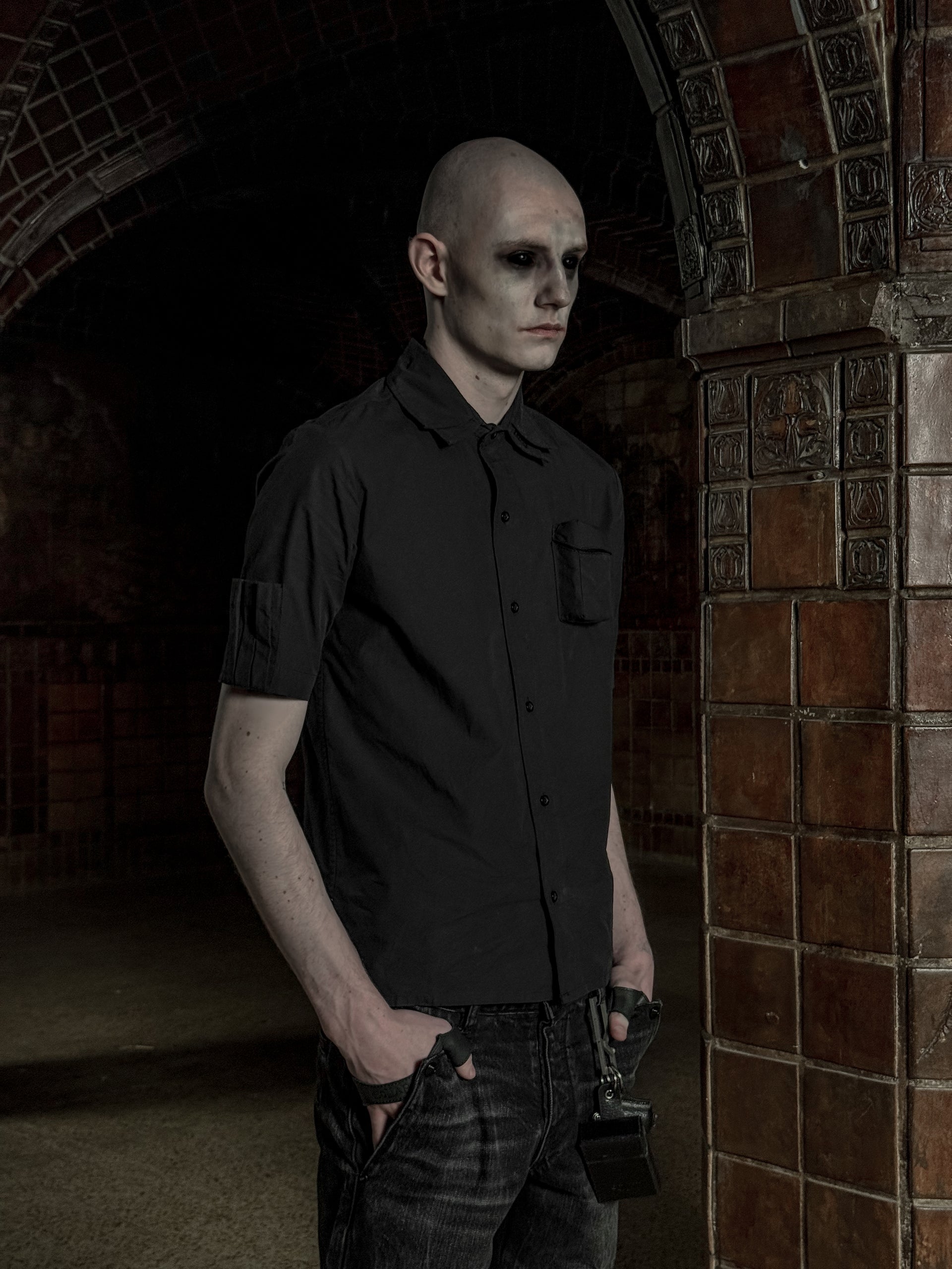 STRIKER BUTTON UP