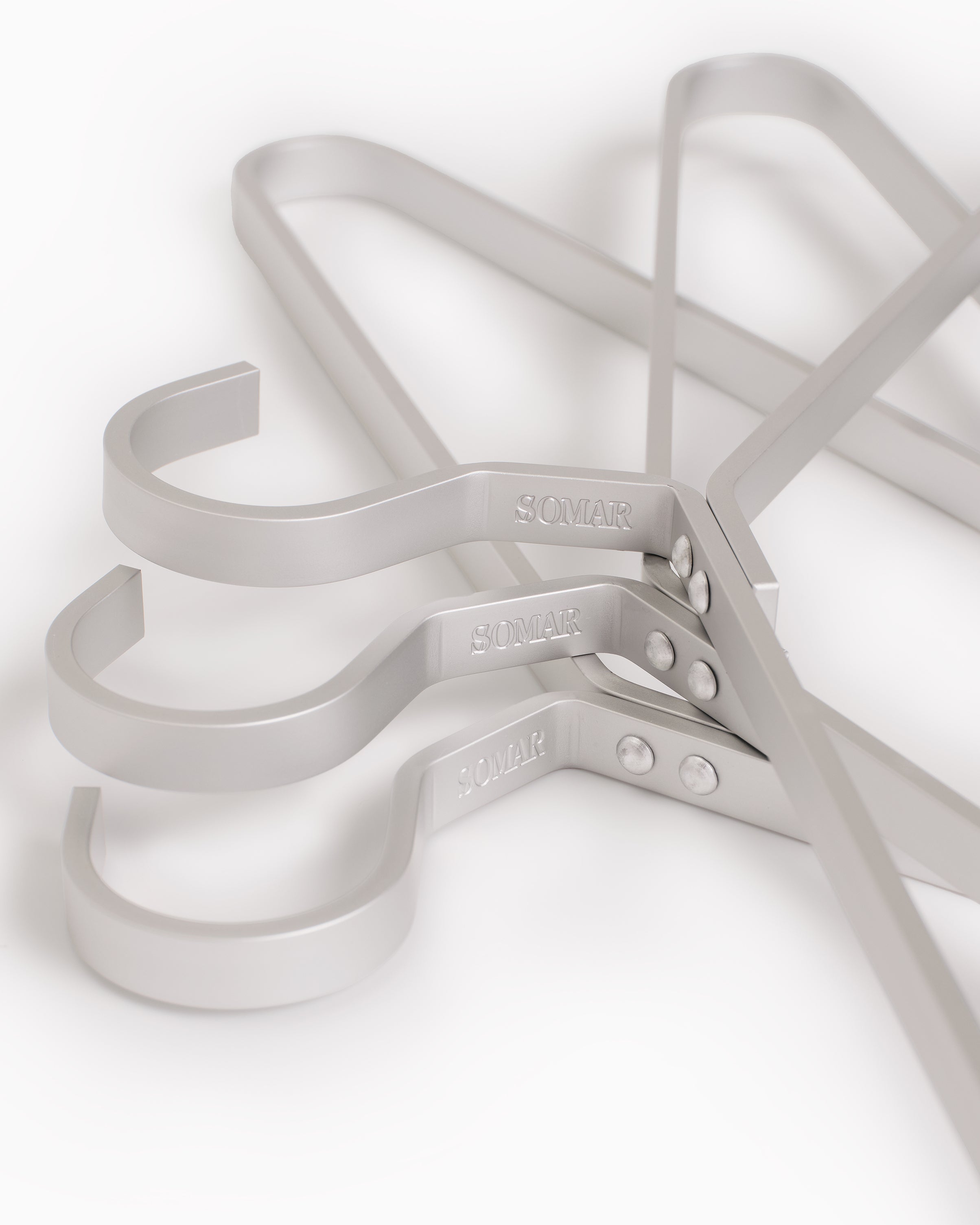 HANGERS 6 - PACK - Second Image